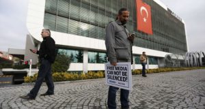 ZAMAN/Erdogan i shtetëzon gazetën lëvizjes së Gylenit