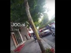 VIDEO/ Tiranë, i dehuri krijon rrëmujë në rrugë