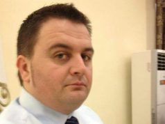 FOTO & EMRI/ Berat, bleu vota shkarkohet drejtori i Spitalit të Beratit, emërohet i riu