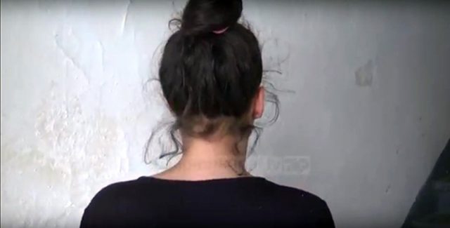 Vajza e balenes blu, Gjirokaster