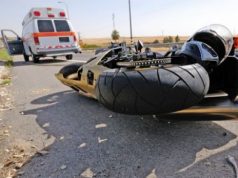 Tiranë, përplaset mjeti i policisë, në urgjencë njëri nga efektivët