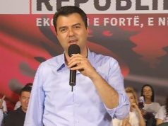 Basha sfidon Ramën nga Sheshi Flamurit në Vlorë