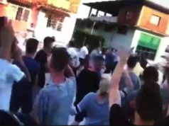 VIDEO/ Cërrik, Taulant Ballën dhe Erion Veliajn e presin me thirrjet “Lulzim Basha…, Lulzim Basha…”