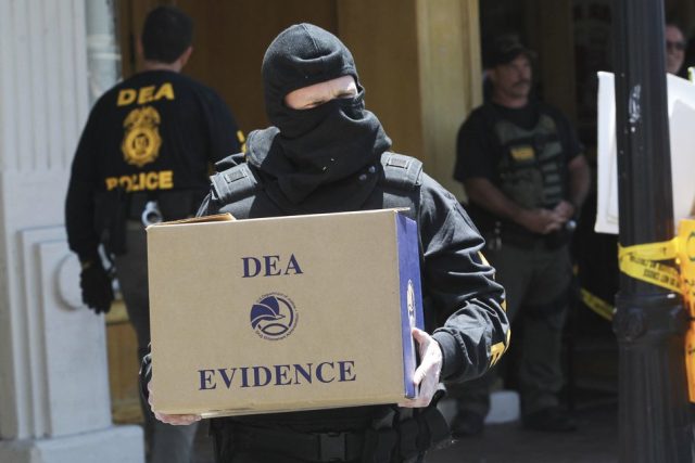 dea-raid
