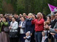 FOTO LAJM/ Mimi Kodheli “merr zvarrë” administratën e burgjeve për fushatë elektorale