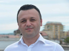 Kandidati socialist i Kavajës sulmohet nga ndjekësit në facebook, ja arsyeja