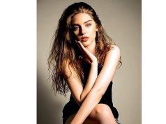 FOTO/ Miss Shqipëria 2012 bëhet imazh i firmës së famshme britanike