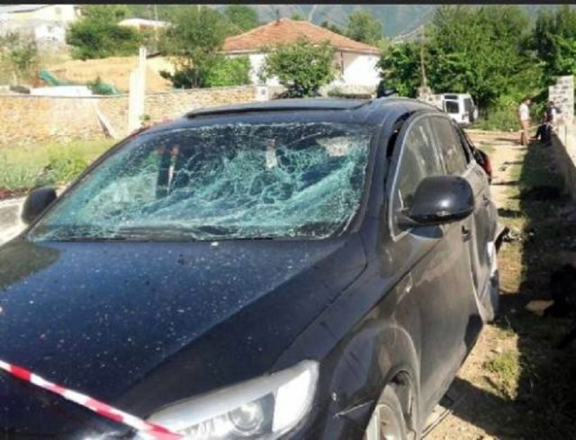 Audi shperthyer me eksploziv