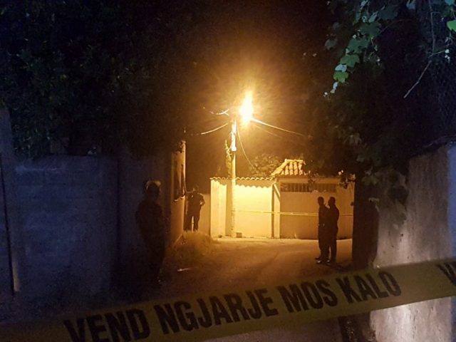 Dritan Ymeri, rrethimi shtepise