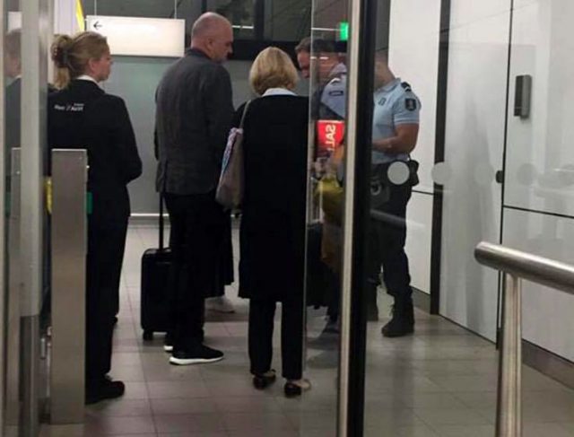 Edi Rama, aeropor Amsterdam Holande1