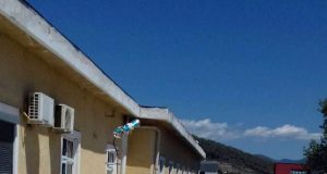 FOTO LAJM/ Elbasan, novatorizmi dhe kreativiteti në spital, bëjnë që pacienti tia mbath me vrap