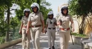 VIDEO/ Oficeret e arteve marciale “hidhen” në rrugë kundër agresorëve seksual