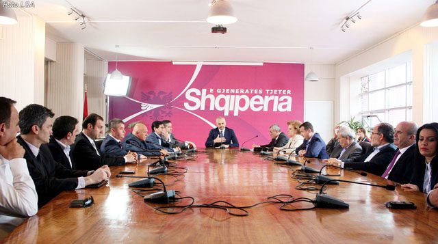 aa04319b-6a6d-478b-afff-32e13dc89808---0