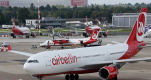 “Sëmuren” 200 pilotë, anulohen 100 fluturime të “Air Berlin”