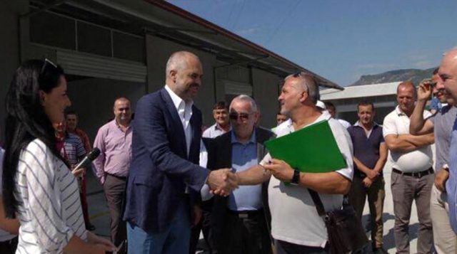 Edi Rama - Petrit Cela, Elbasan