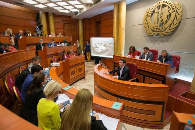 Erion Veliaj, keshilli bashkiak