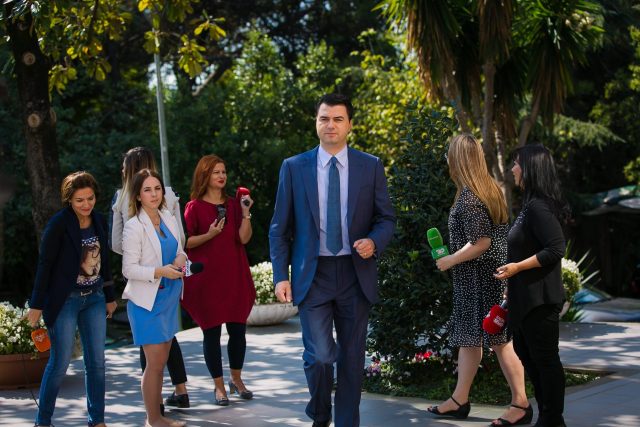 Lulzim Basha me gazetare