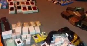 VIDEO/ Fier, arrestohet taksisti, “parte time” bënte kontrabandë celularësh