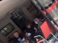 FOTO LAJM/ Çfarë e bashkon Aneta Ramën me Gaz Demin dhe Aqif Rakpin në një lokal bastesh sportive?!