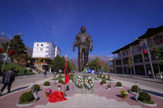 Azem Hajdari, Shtatore Tropoje