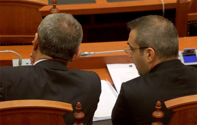 Gramoz ruci - Saimir Tahiri1