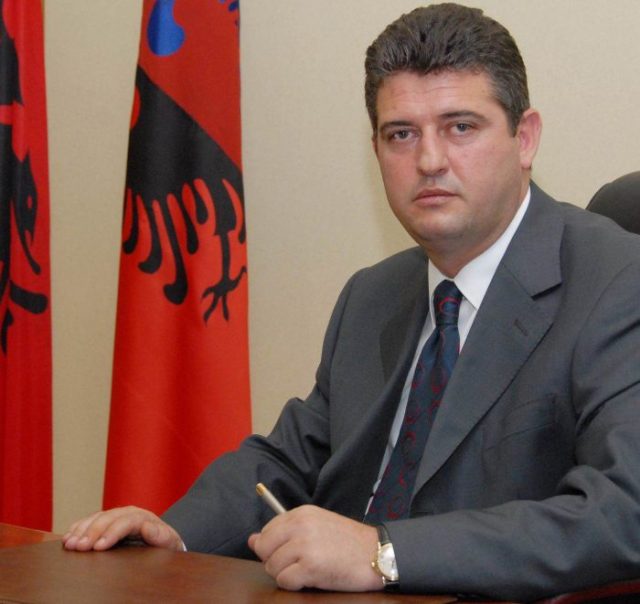 Prenci-Ahmet-700x661