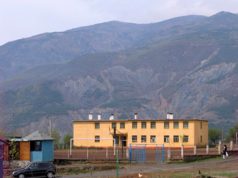 FOTO GALERI/ Pukë, helmim masiv në shkollë, 40 nxënës përfundojnë në spital