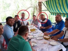 FOTO LAJM/ Kushëriri i Saimir Tahirit arrestohet për trafik droge në Itali, në Shqipëri ha e pi e ngre dolli me shefa Policie