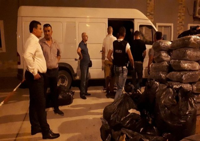 auto_auto_policia_vlore_aksion_315000291551500301034