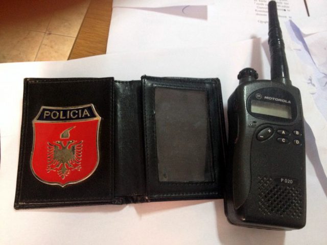 radio marrese dhe steme distinktiv policie