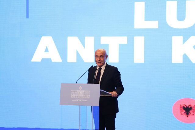 Marco Minniti1