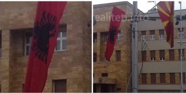 auto_BDF234DC-BDBD-4437-BA97-AF18FE1023B8-696x3481511173320