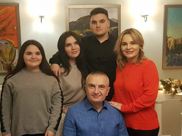 Ilir Meta familja