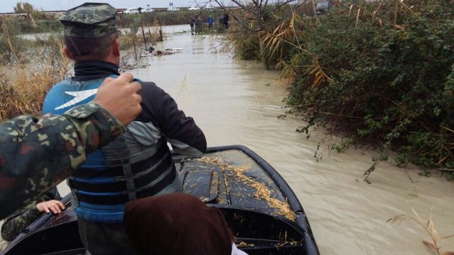 Permbytje, ushtria dhe policia