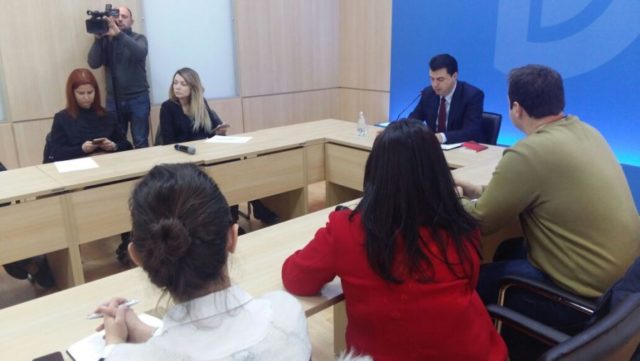 auto_basha_gazetaret1513160822