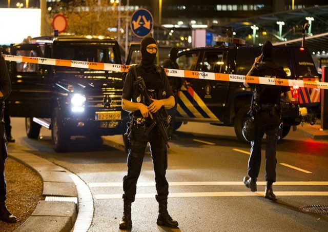 B0933C8E-82AF-476D-9B1E-70EA15F488A4