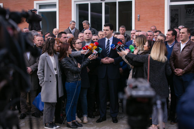 Lulizm basha, prononcim