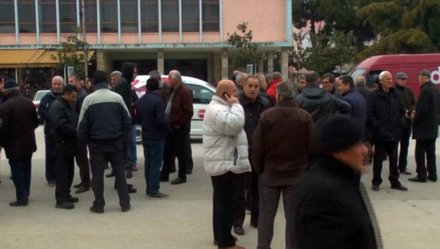 Naftetaret proteste, Fier