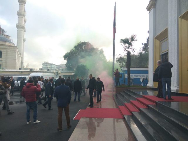 protesta parlament oborr 18 dhjetor
