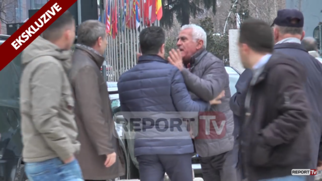 29AA34F9-FA33-4305-88EE-891F5014D42B