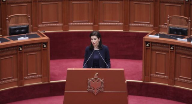 Etilda Gjonaj, kuvend