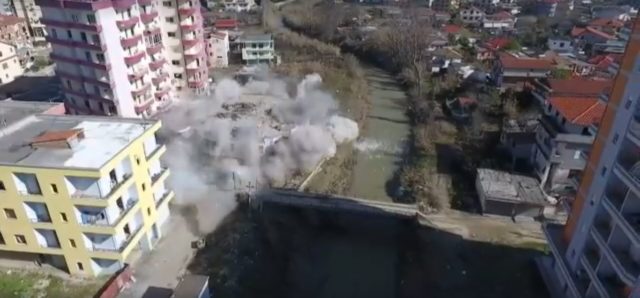 Fier, godine hidhet ne ere