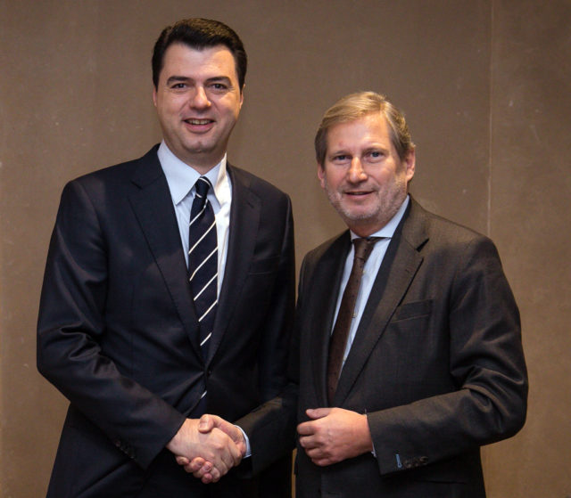 Lulzim basha - Johanes hahn