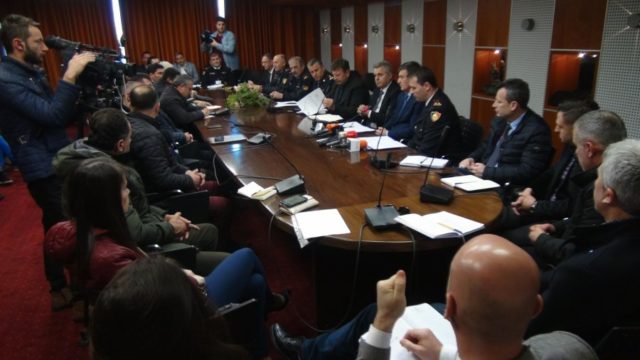 Vlore, policia mbledhje1