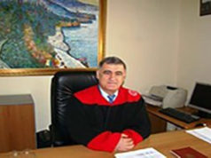 EMRI & FOTO/ Dha dorëheqjen nga Kushtetuesja, gjyqtari çohet për ndjekje penale në Prokurori