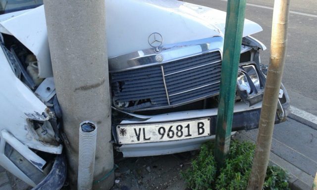 makina eprplaset me shtyllen, aksident