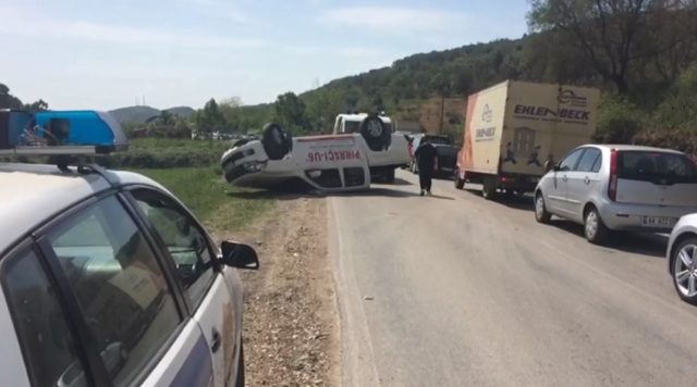 Aksident, permbyset makina1