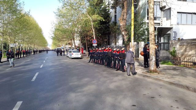 Gjykata tirane proteste12