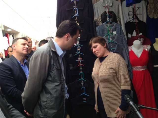 Lulzim basha me biznesin e vogel