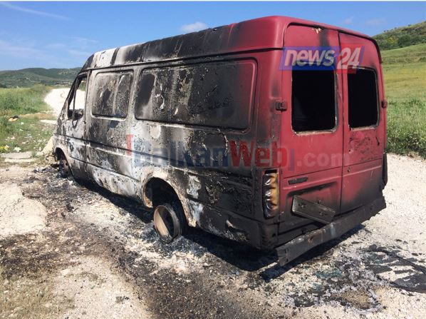 9F80A75A-E727-4E2B-8923-CEF2E4AB8CC7